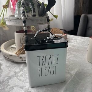 New Rae Dunn White and Black Treats Please Canister for pets